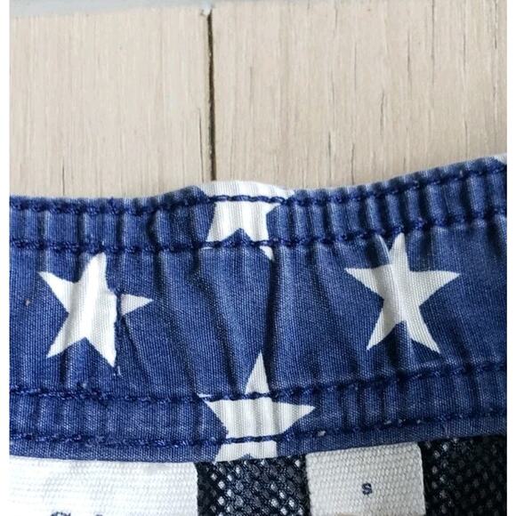 GAP Swim Shorts Lot Mens S 2pc USA Flag & Beige Floral Print Trunks Boardshorts - Picture 4 of 11